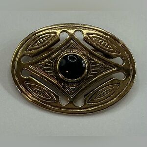 LIZ CLAIBORNE OVAL ETCHED BROOCH WITH BLACK CABO SMALL SIZE